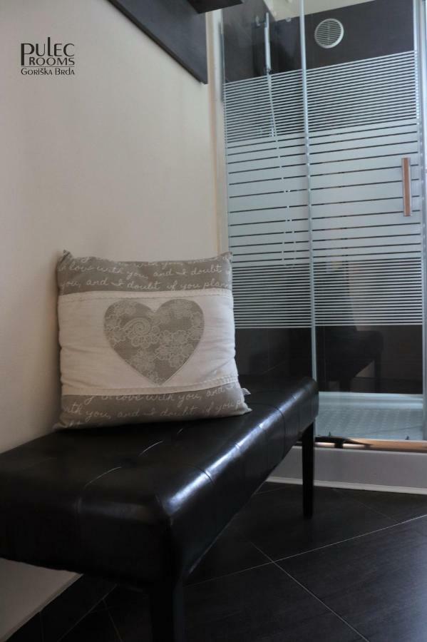 Apartma Sobe Pulec Dobrovo Ngoại thất bức ảnh
