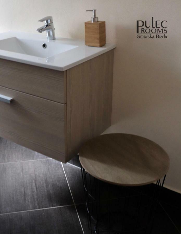 Apartma Sobe Pulec Dobrovo Ngoại thất bức ảnh